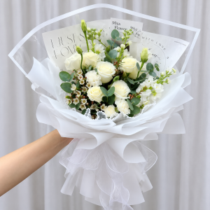 RS106 - Ivory Grace ~ Fresh Flower 鲜花