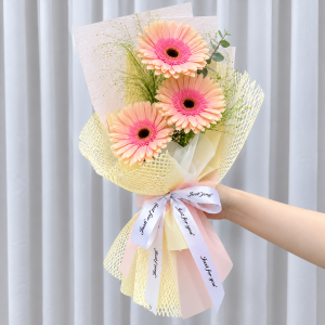 GBR03 - Haloed Honor ~ Fresh Flower 鲜花